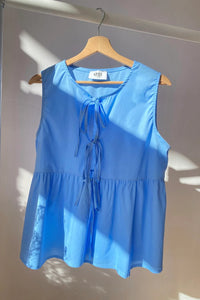 Line Tie Sleeveless Blouse - Ost